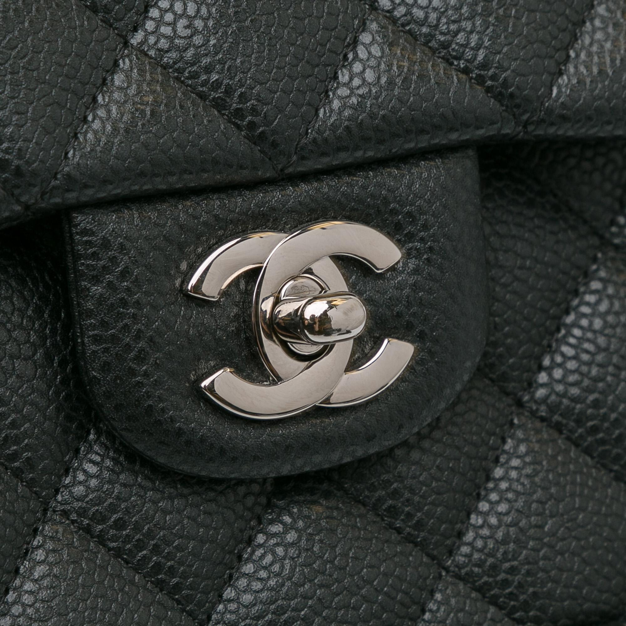 Chanel Large Caviar Flap Shopping Tote (SHG-UY8l1Y)