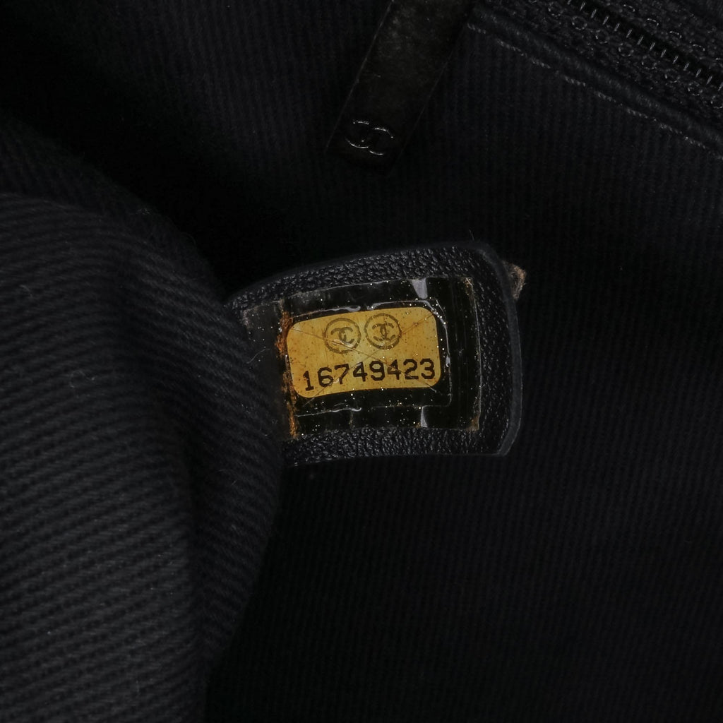 Chanel Large Classic Caviar Easy Zip Flap