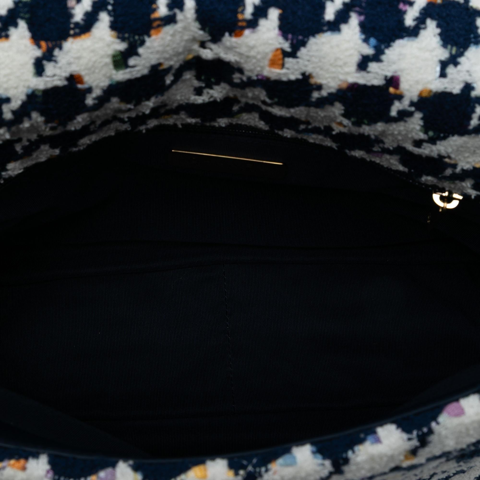 Chanel Large Houndstooth Tweed 19 Flap
