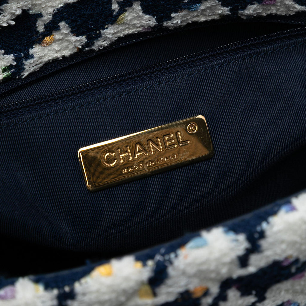 Chanel Large Houndstooth Tweed 19 Flap