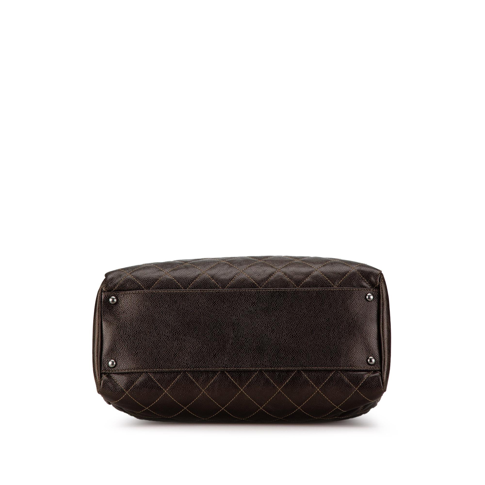 Chanel Large Iridescent Caviar Chic Shopping Tote (SHG-jHn5e8)