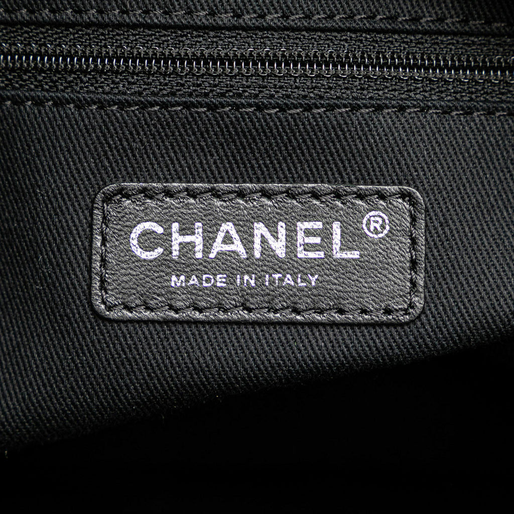 Chanel Large Iridescent Caviar Chic Shopping Tote (SHG-jHn5e8)