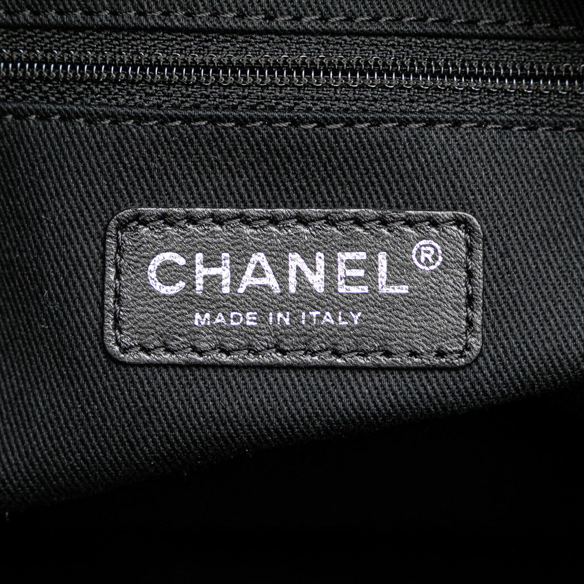Chanel Large Iridescent Caviar Chic Shopping Tote (SHG-jHn5e8)