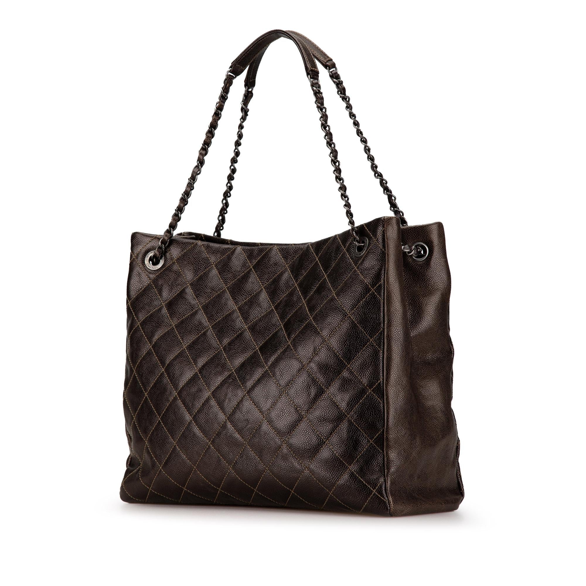 Chanel Large Iridescent Caviar Chic Shopping Tote (SHG-jHn5e8)