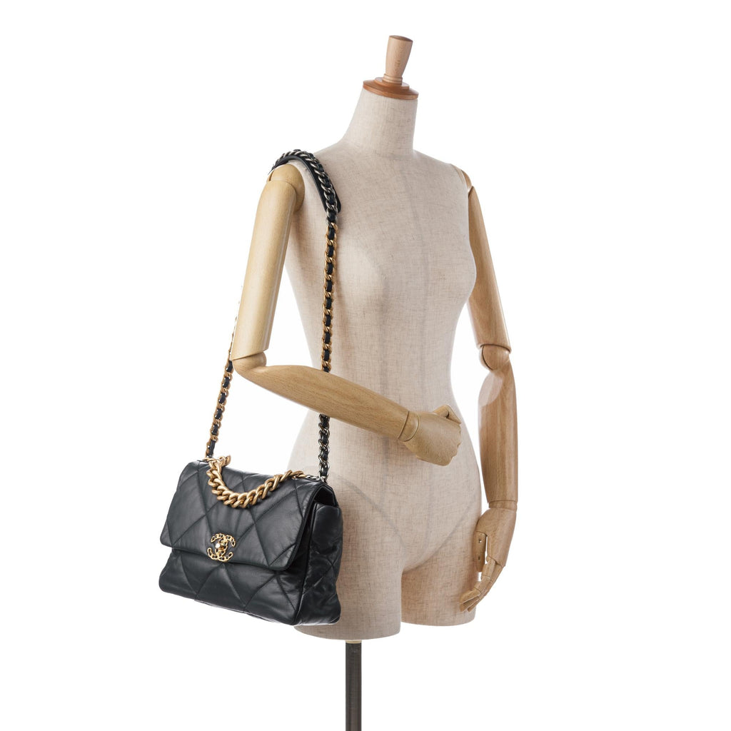 Chanel Large Lambskin 19 Flap (SHG-I4LsJl)