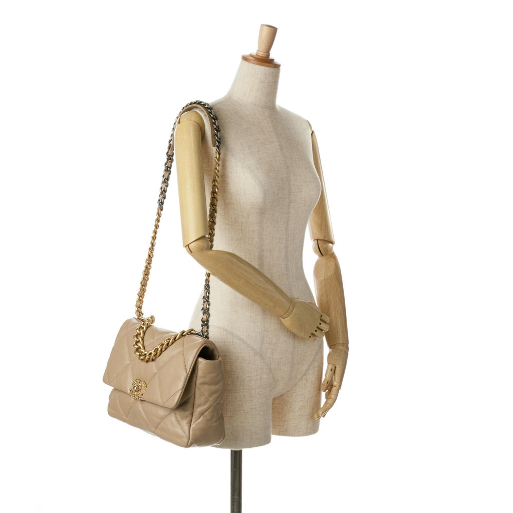 Chanel Large Lambskin 19 Flap (SHG-vGvWsz)