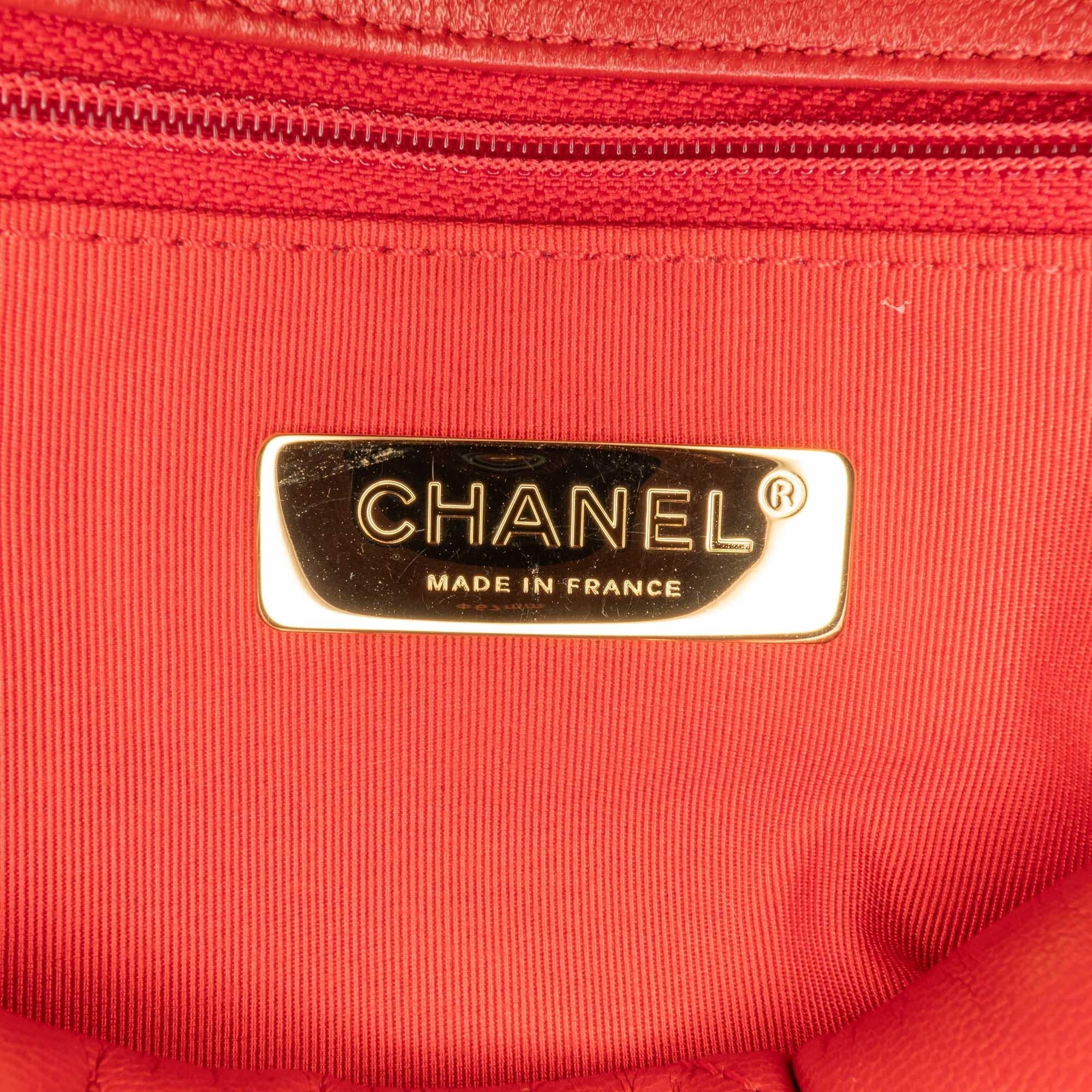 Chanel Large Lambskin 19 Flap (SHG-e7Nnlk)