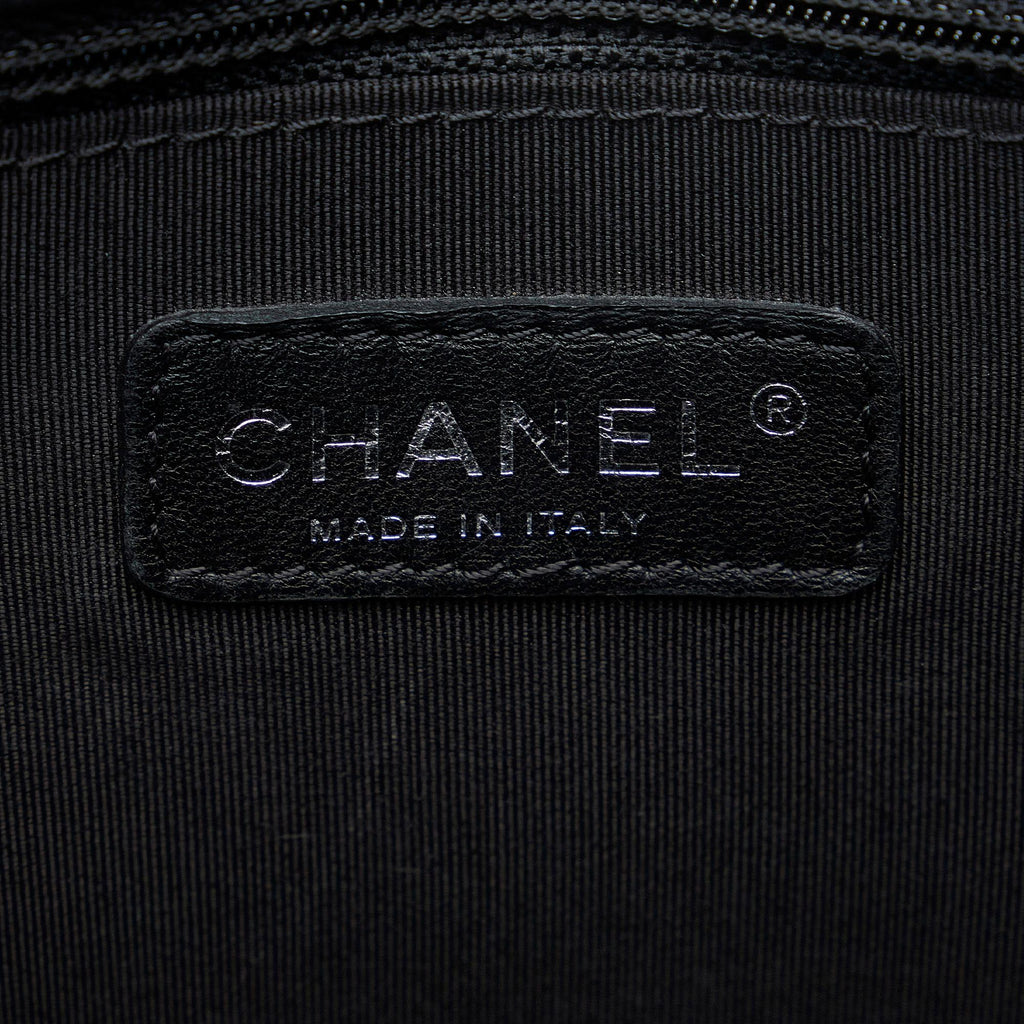 Chanel Large Lambskin Boy Bag (SHG-m0YwJJ)