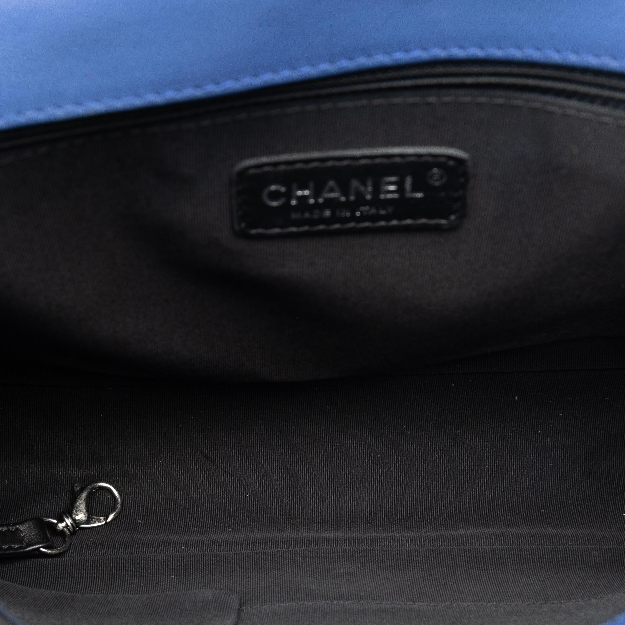Chanel Large Lambskin Boy Flap (SHG-u6C00y)