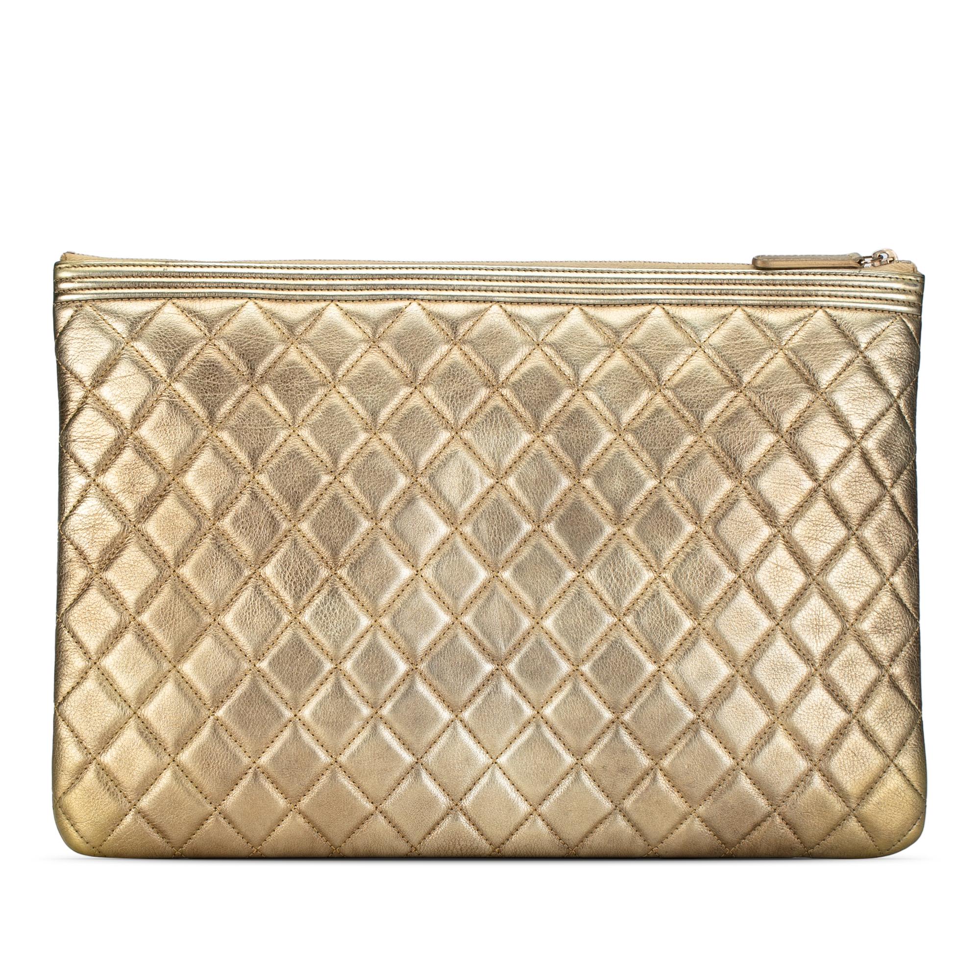 Chanel Large Lambskin Boy O Case Clutch (SHG-SszkxH)