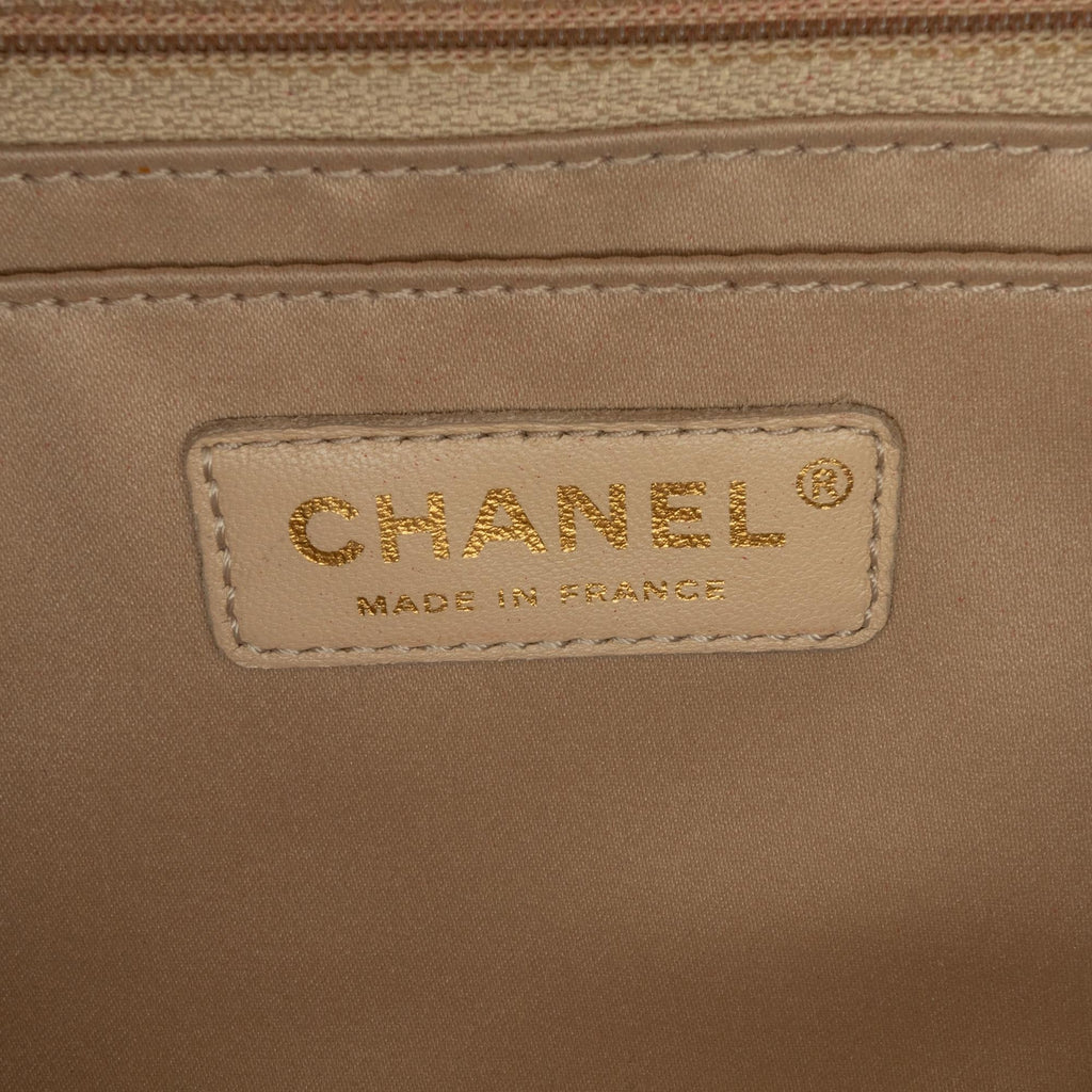 Chanel Large Lambskin Golden Class Flap (SHG-dJzpw1)