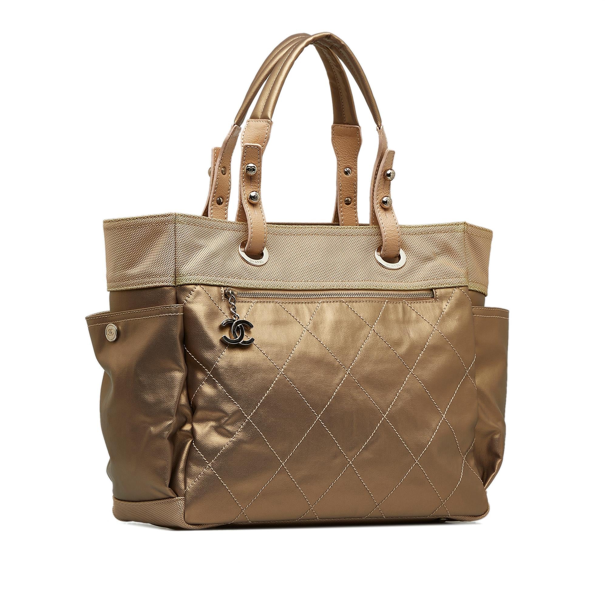Chanel Large Paris Biarritz Tote (SHG-M1GPia)