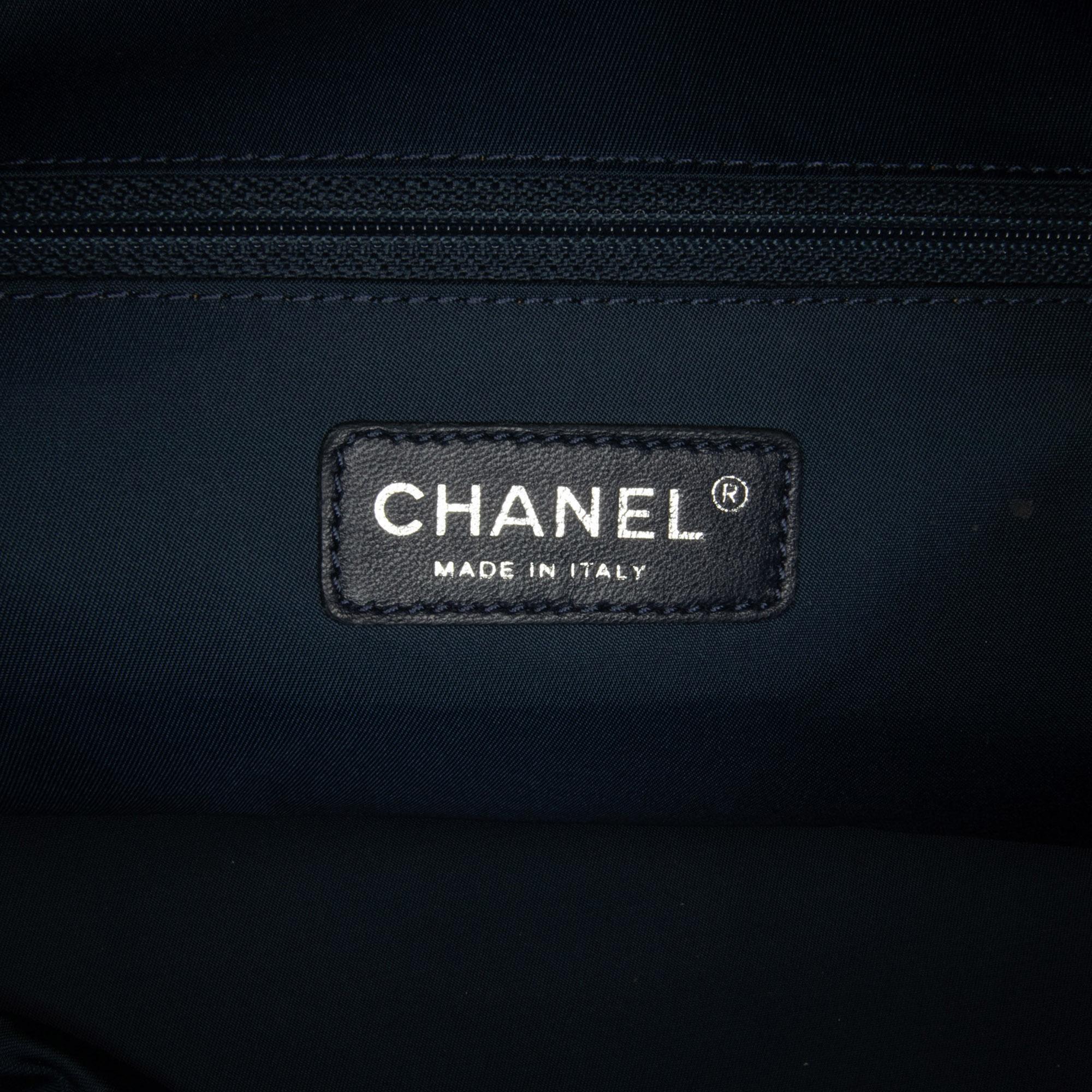 Chanel Large Paris Biarritz Tote (SHG-Eux9Sg)