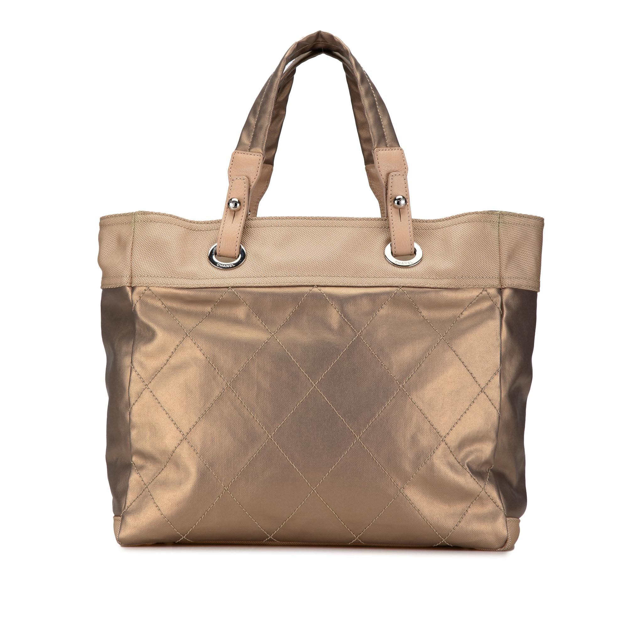 Chanel Large Paris Biarritz Tote (SHG-Uoj0gx)