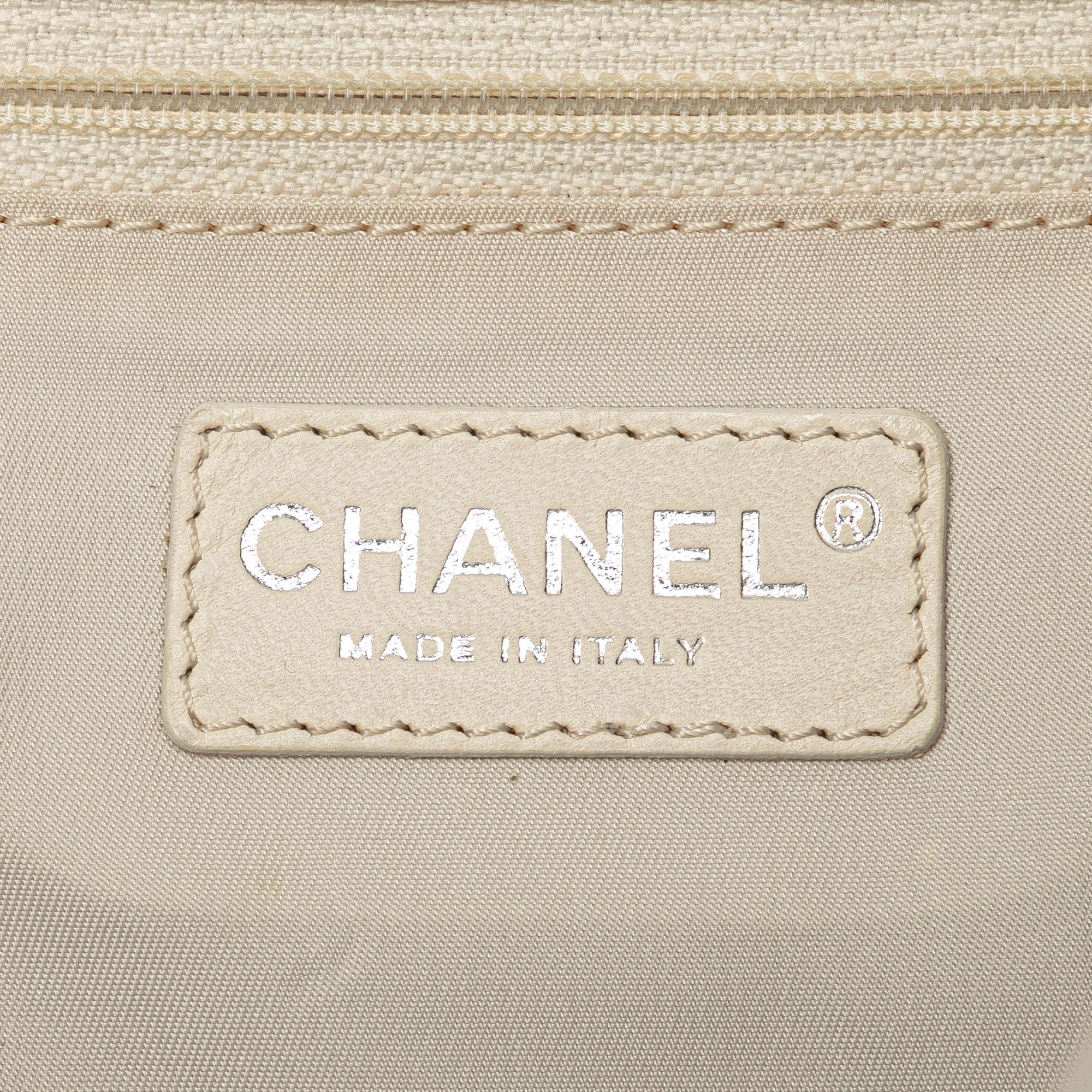 Chanel Large Paris Biarritz Tote (SHG-Uoj0gx)
