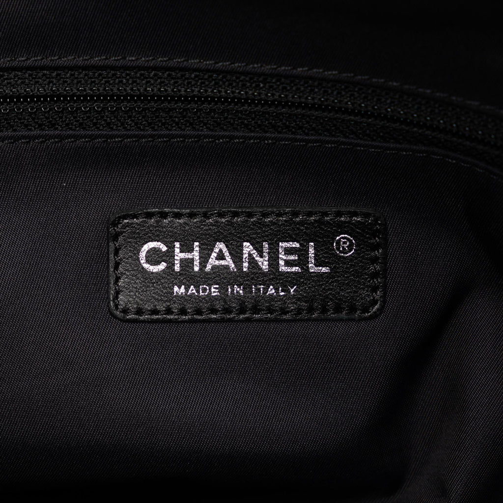 Chanel Large Paris Biarritz Tote (SHG-z42BY8)
