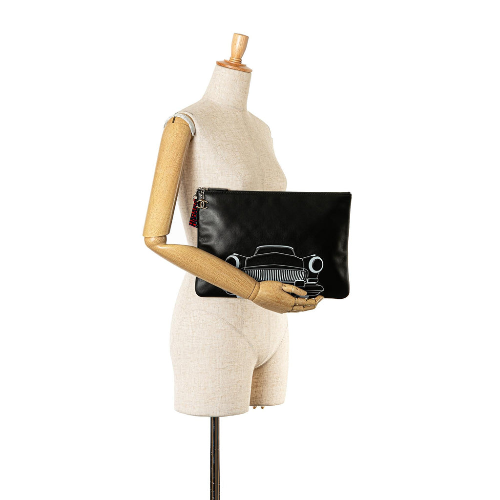 Chanel Large Printed Lambskin La Habana O Case Clutch (SHG-Zimn5u)