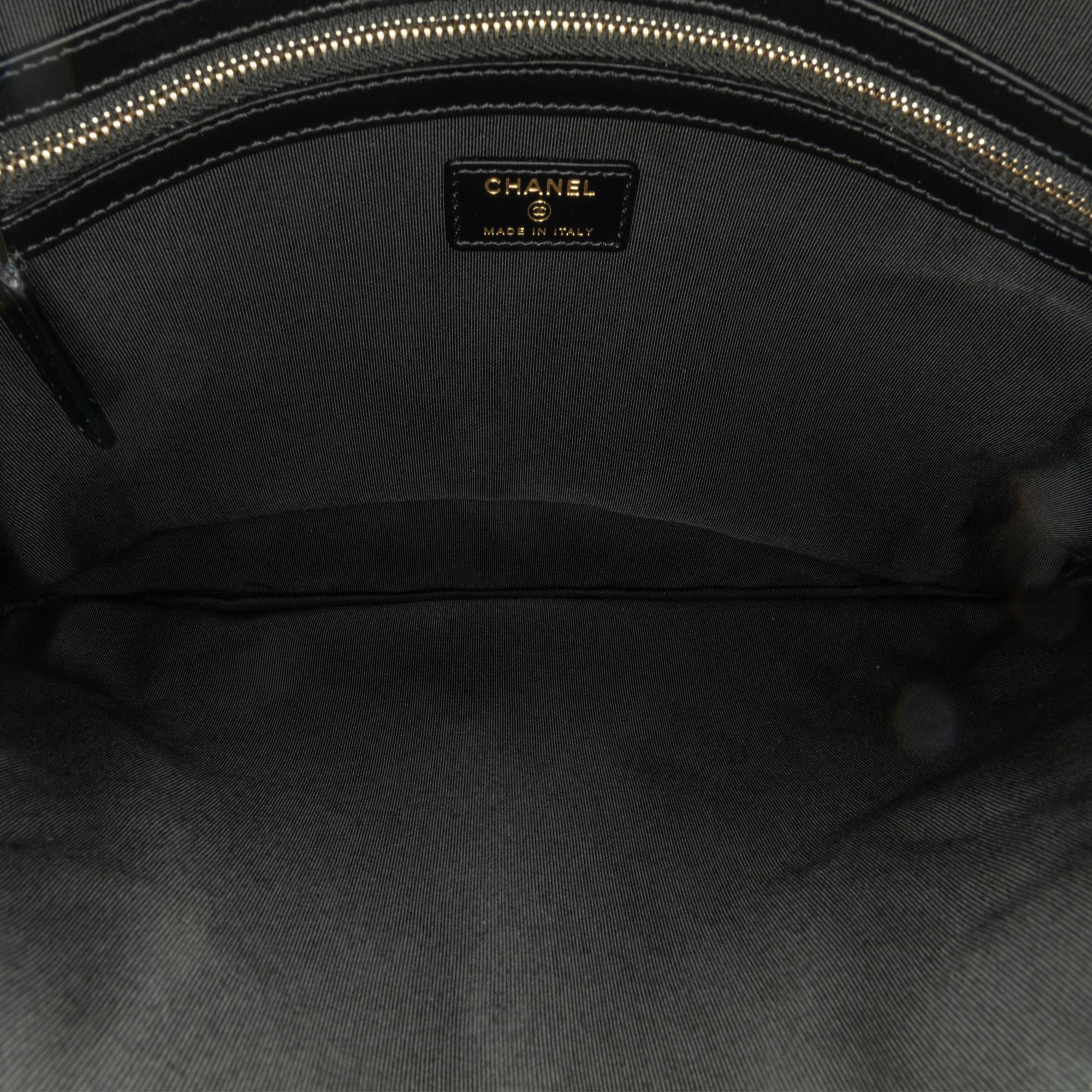 Chanel Large Quilted Caviar Boy O Case Clutch (SHG-AMsEwy)