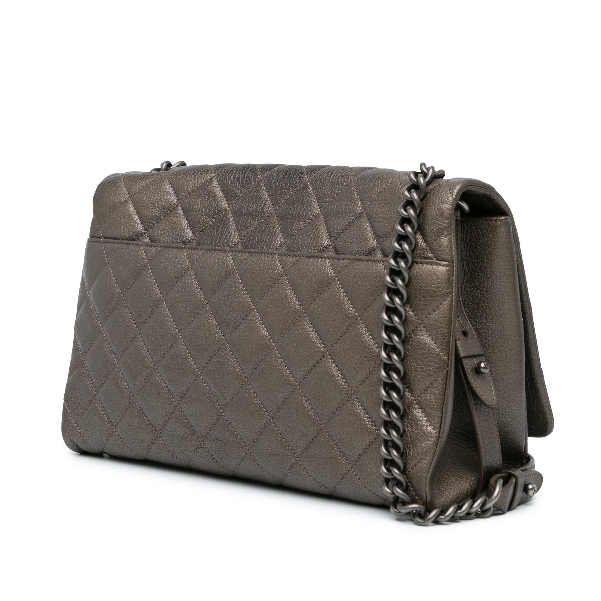 Chanel Large Quilted Goatskin City Rock Flap (SHG-fwEZu2)