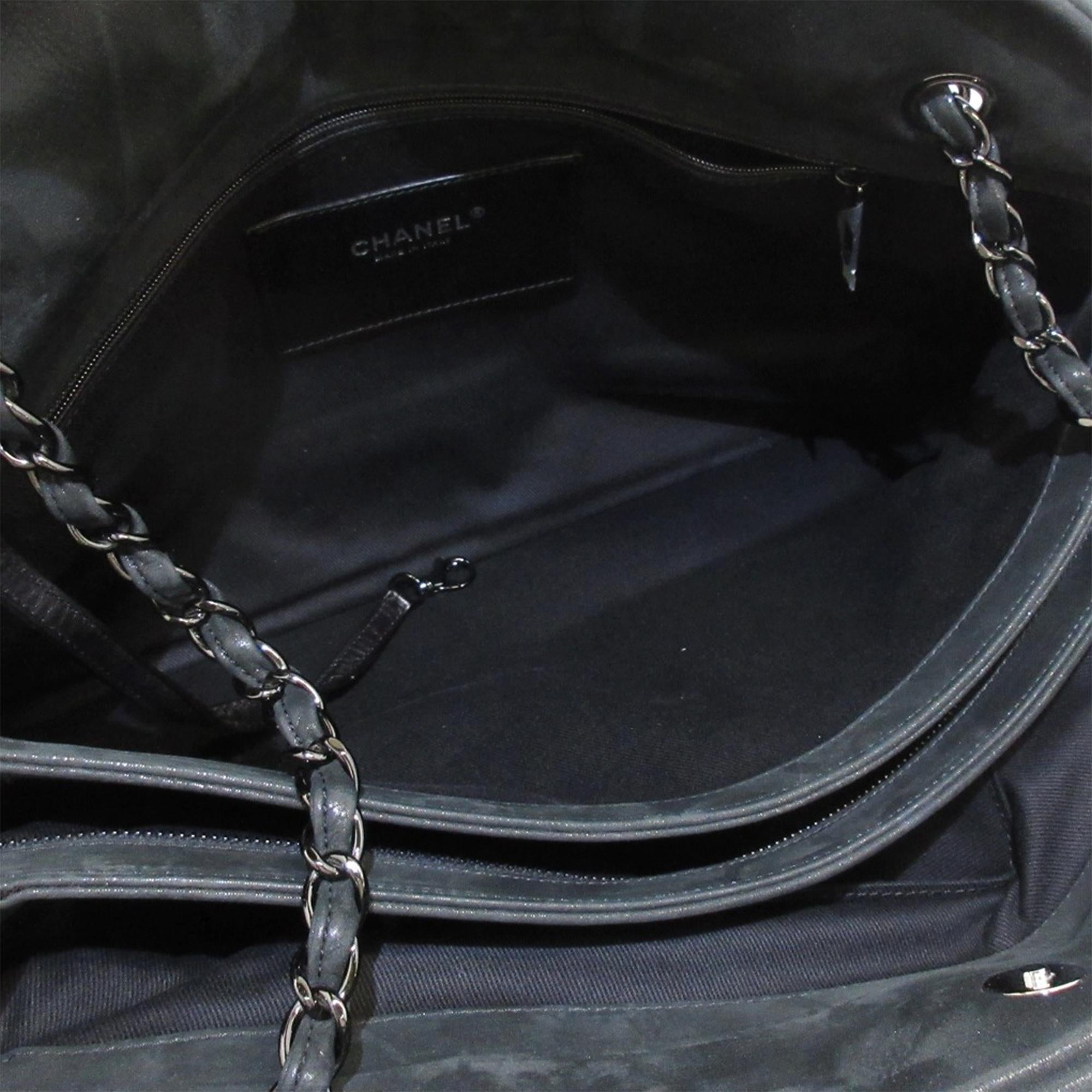 Chanel Large Quilted Iridescent Calfskin Just Mademoiselle (SHG-DQ0Wzz)
