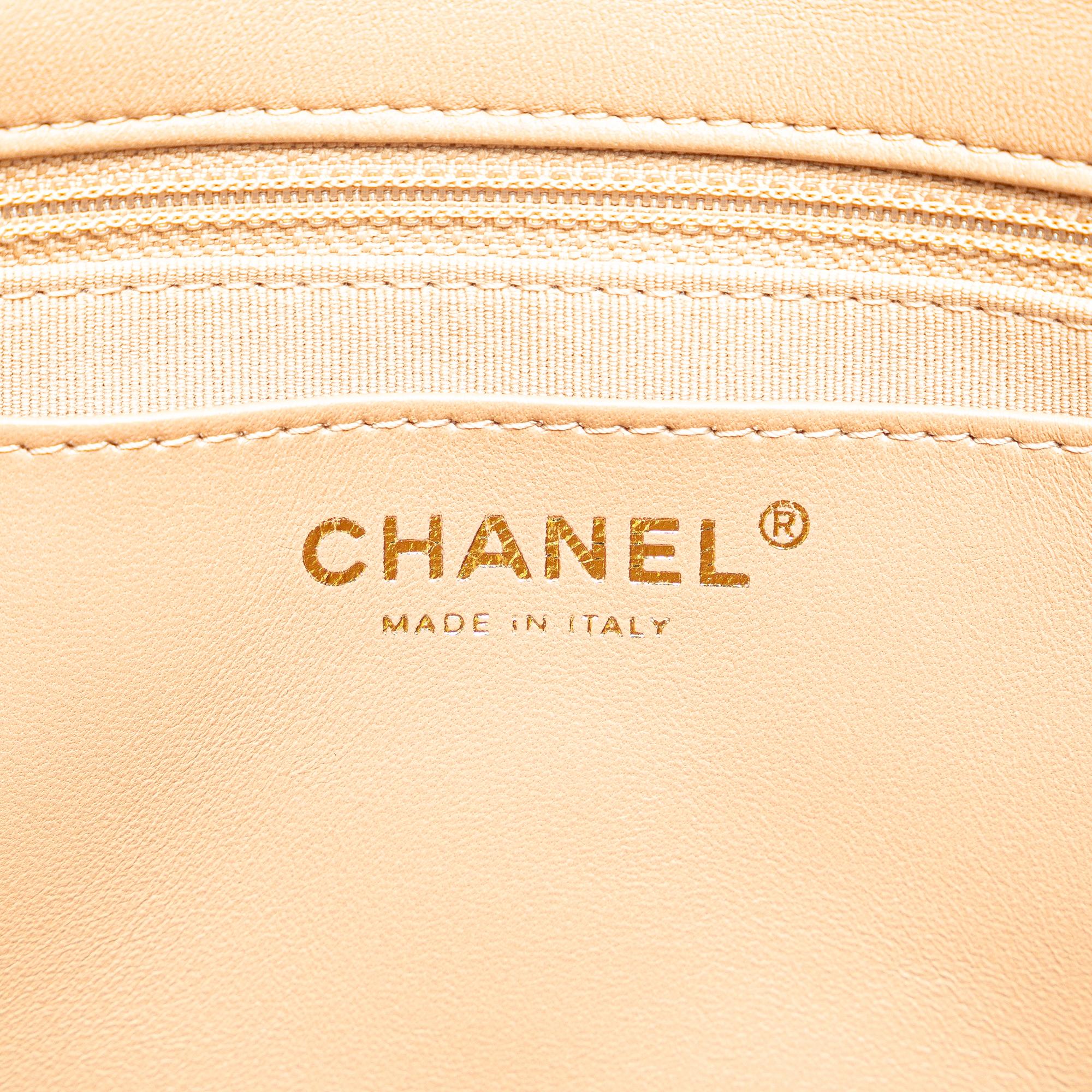 Chanel Large Quilted Lambskin Funky Town Flap (SHG-EOFWXo)