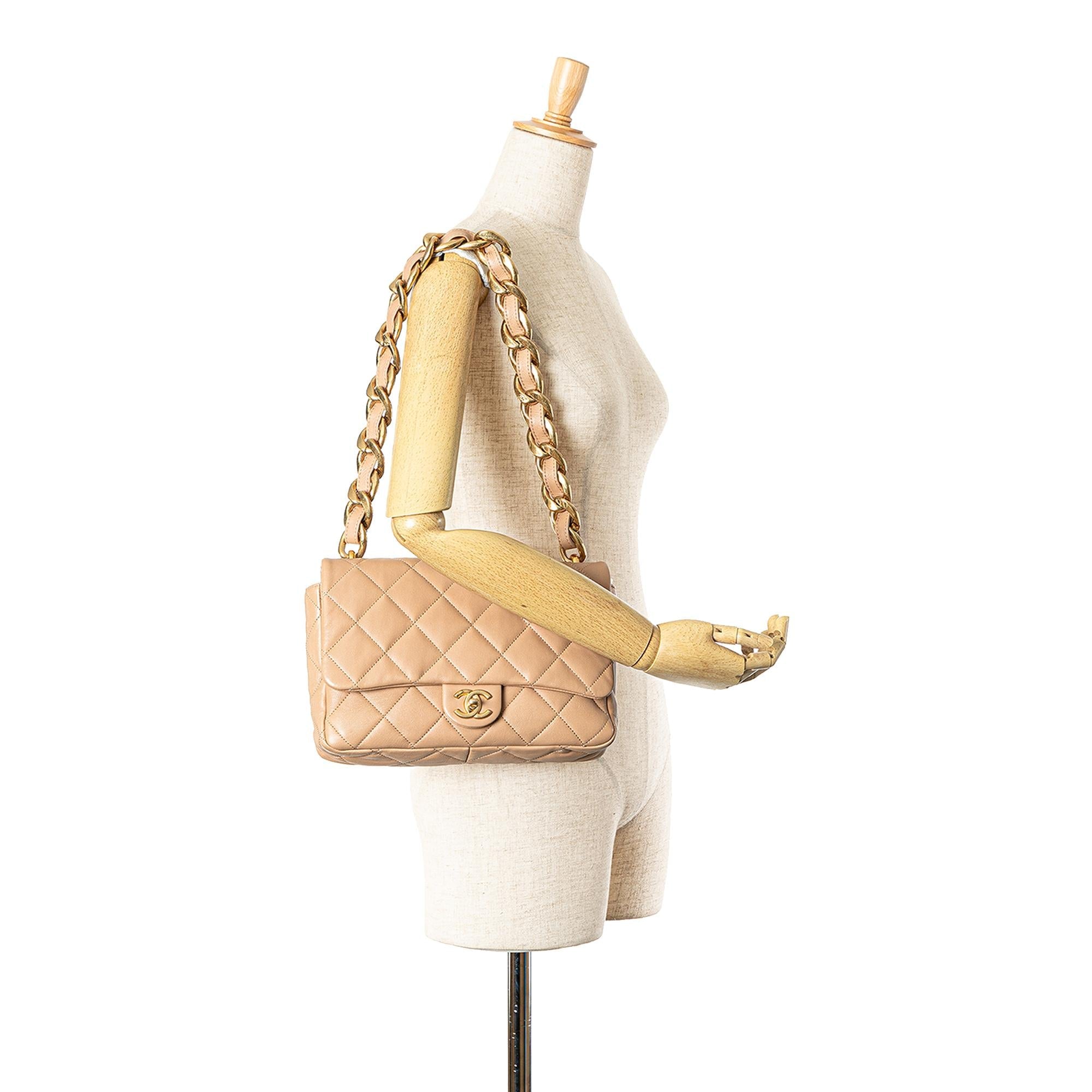 Chanel Large Quilted Lambskin Funky Town Flap (SHG-EOFWXo)
