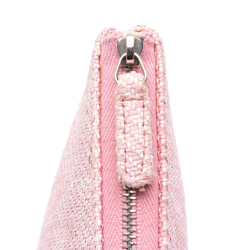 Chanel Large Raffia Deauville O Case Clutch