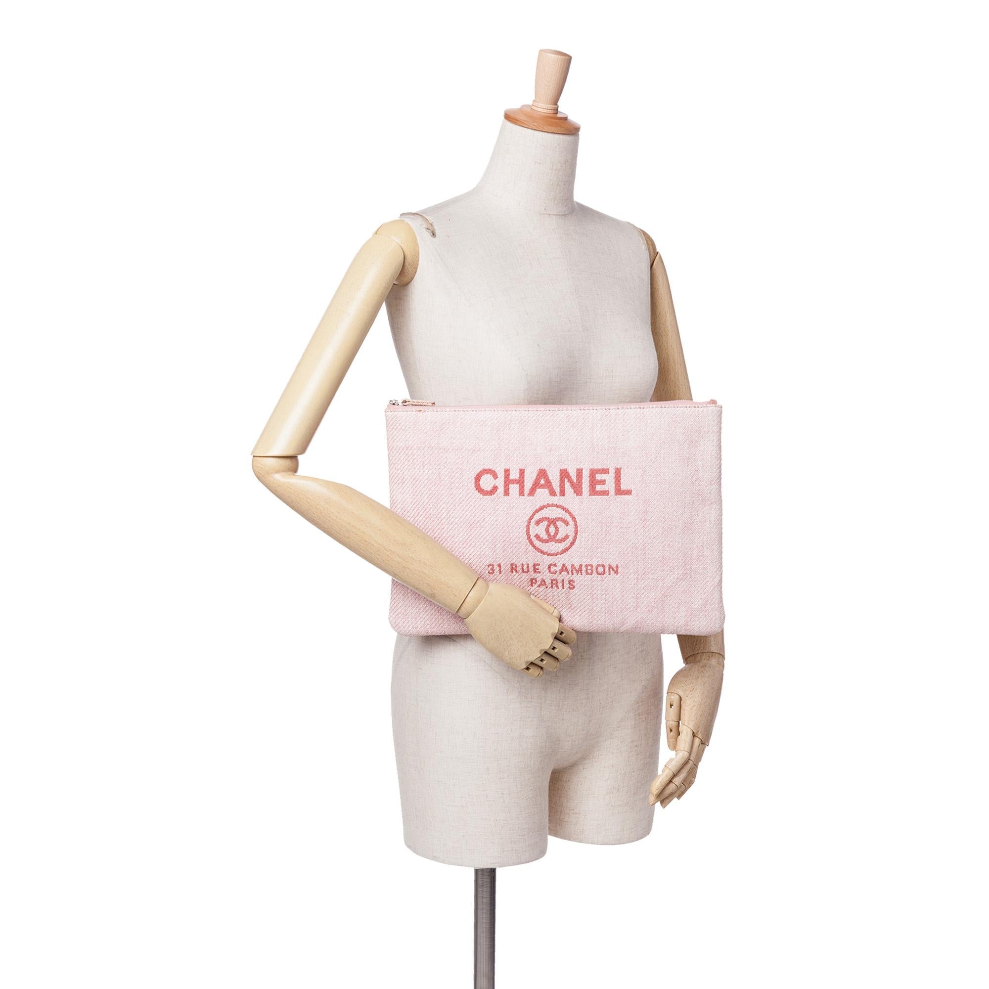 Chanel Large Raffia Deauville O Case Clutch