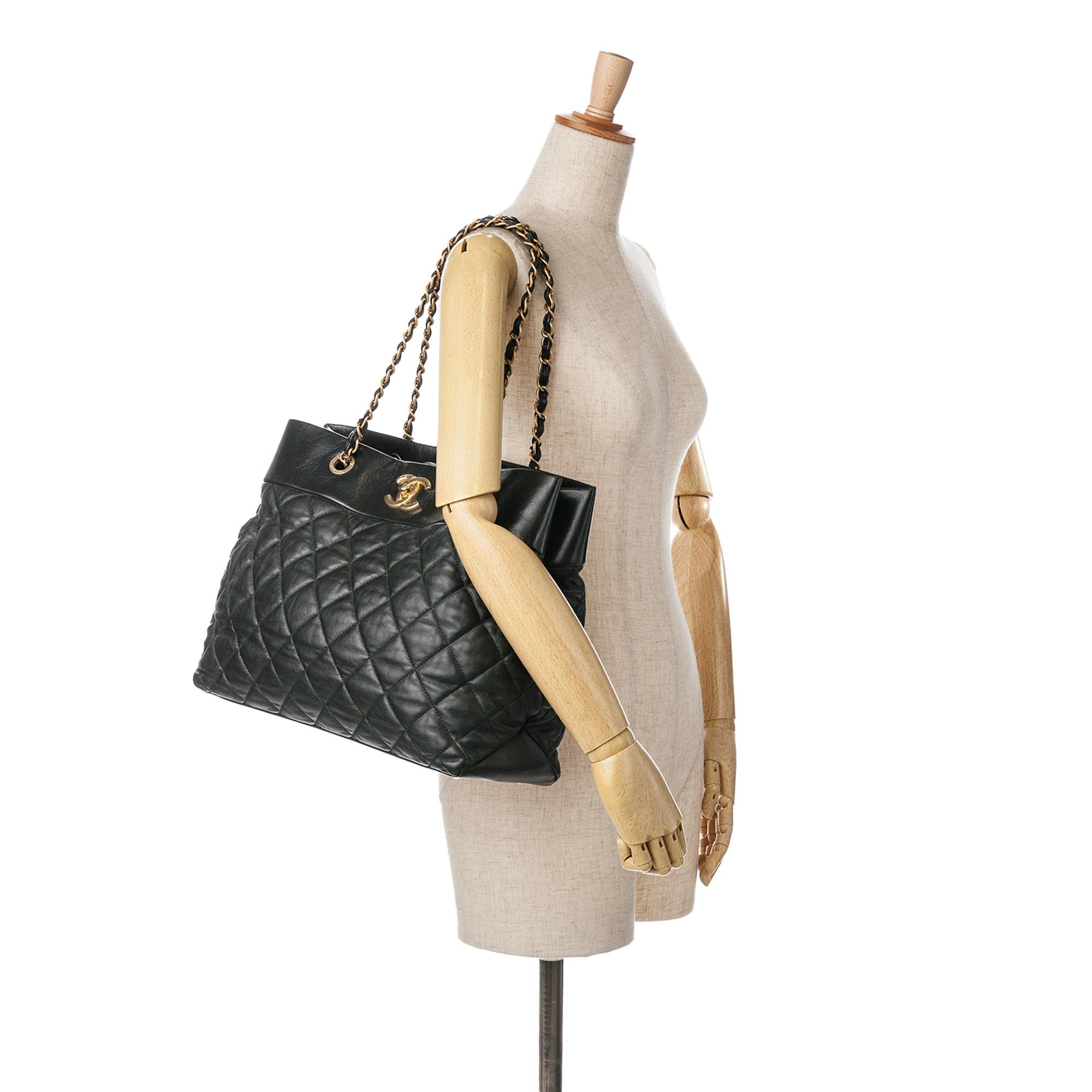 Chanel Large Soft Elegance Tote (SHG-7LdYBv)