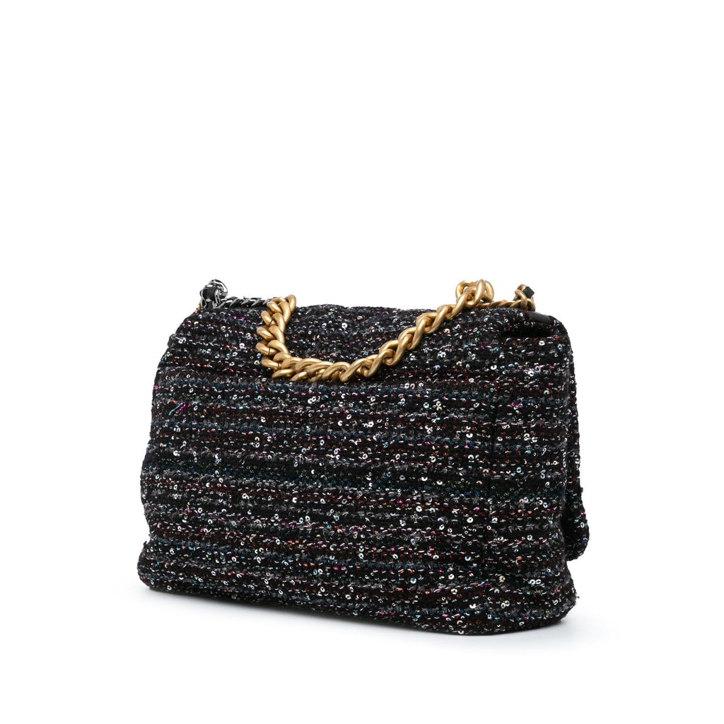 Chanel Large Tweed 19 Flap (SHG-XMDikb)
