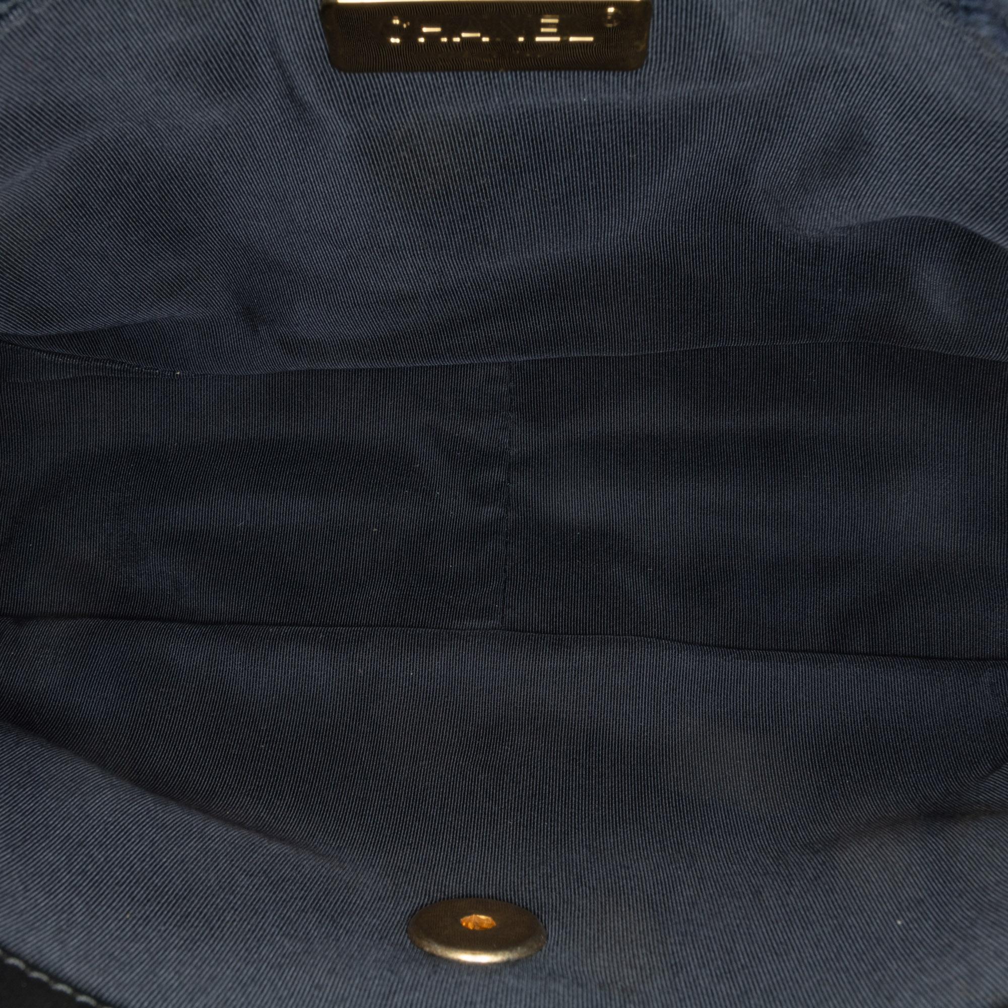 Chanel Large Tweed 19 Flap (SHG-9y26hz)