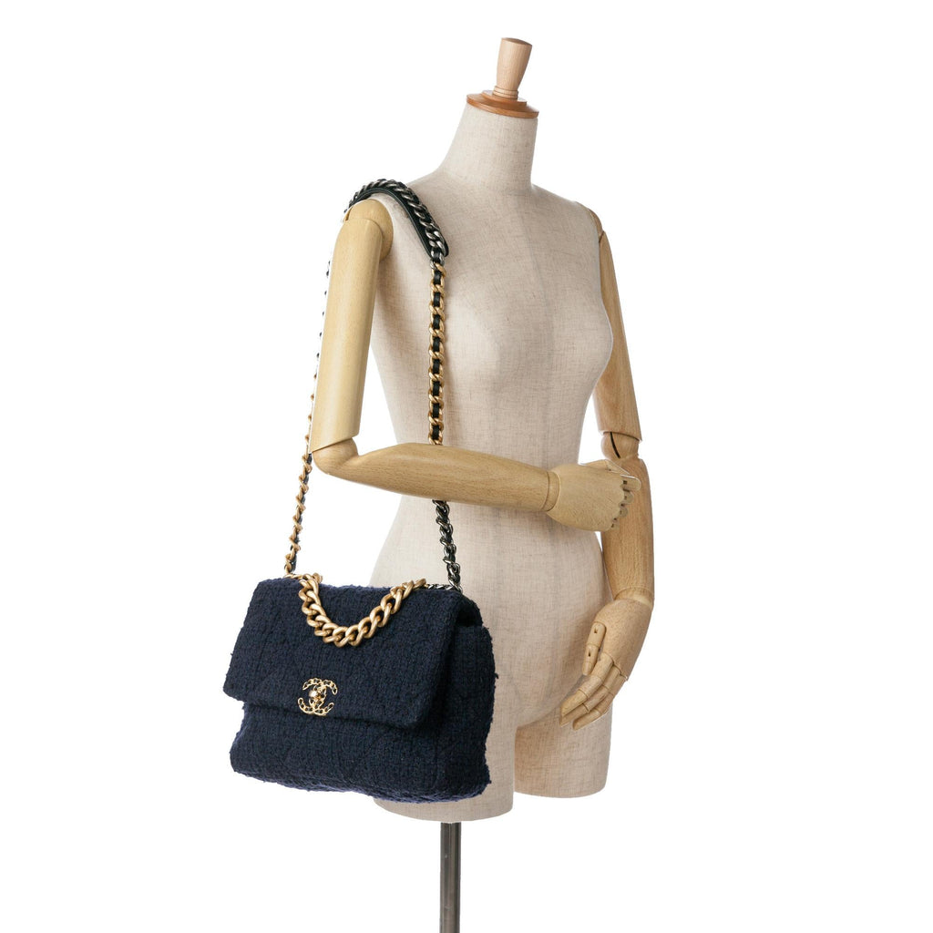 Chanel Large Tweed 19 Flap (SHG-9y26hz)