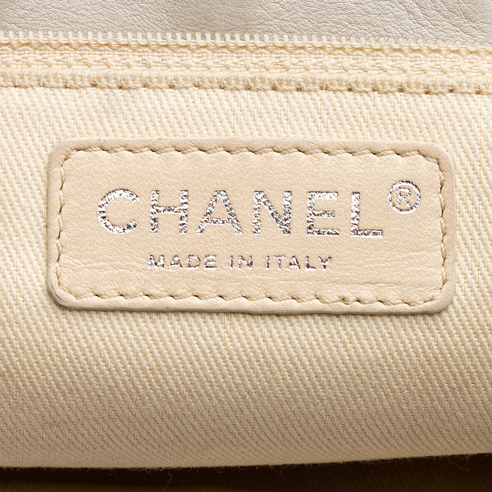 Chanel Leather Diamond Stitched Accordion Flap Shoulder Bag (SHF-19723)