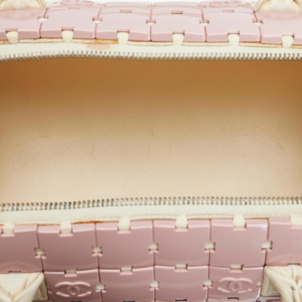 Chanel Lucite Puzzle Barrel Handbag (SHG-FENZ2D)