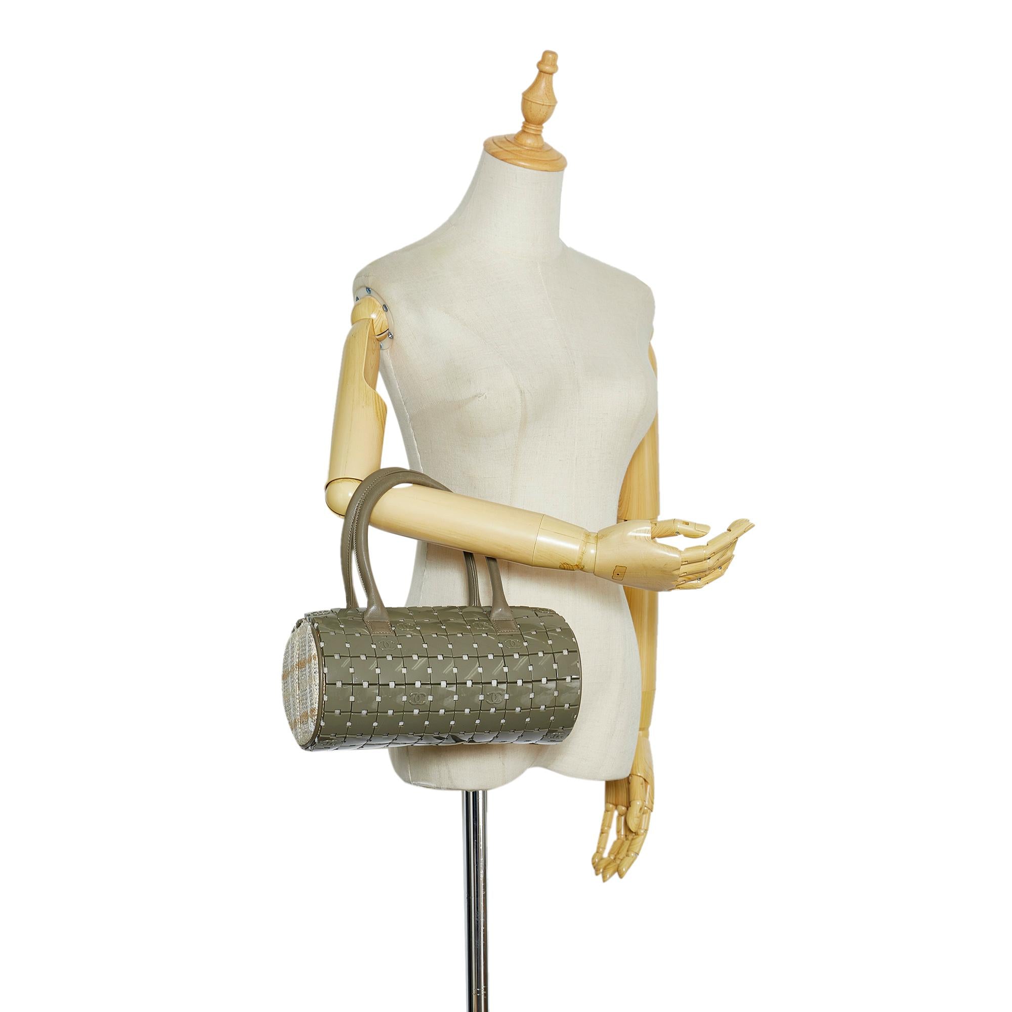 Chanel Lucite Puzzle Barrel Handbag (SHG-fugVe7)