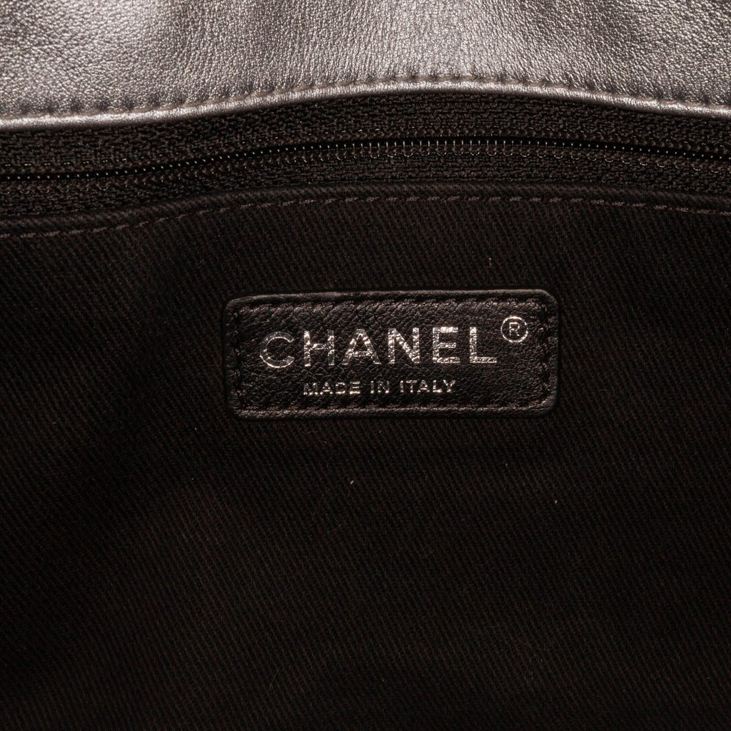 Chanel Lucky Charms Embroidered Classic Single Flap Shoulder Bag (SHG-Uc7s2q)