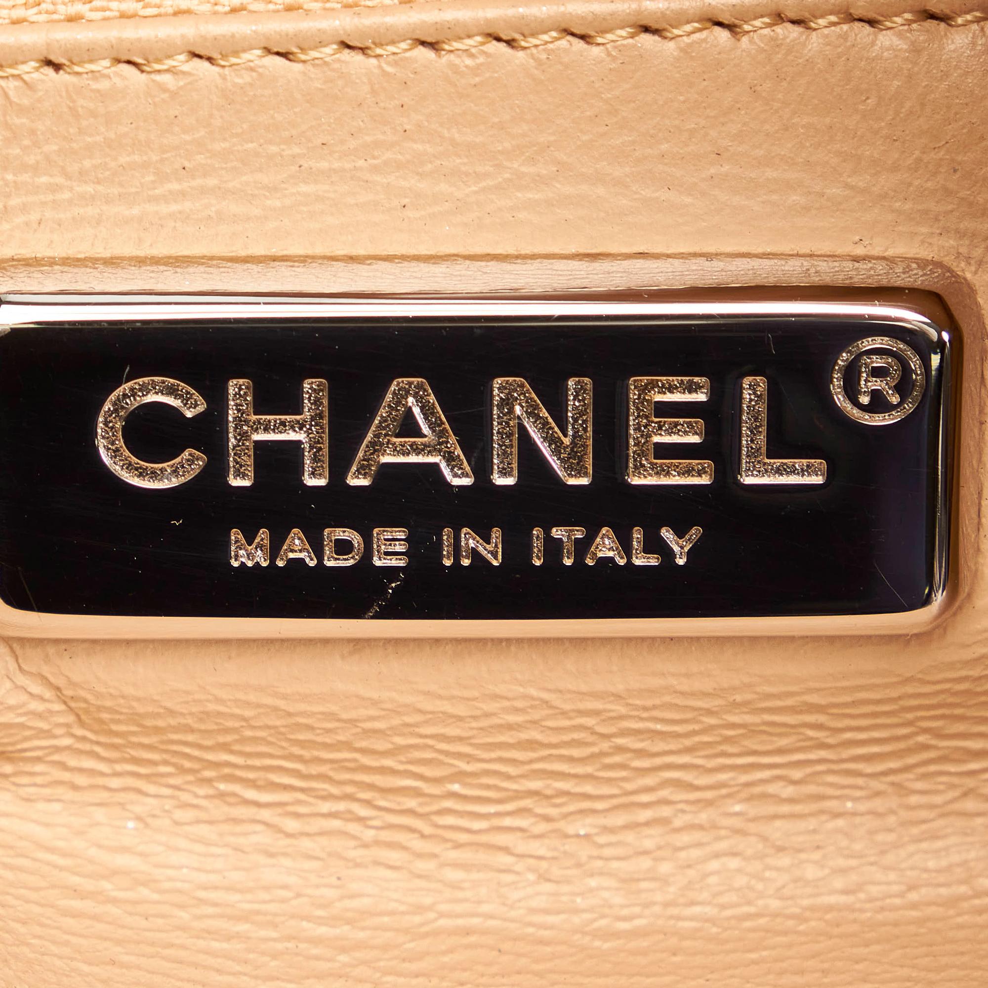 Chanel Luxe Ligne Leather Handbag (SHG-32626)