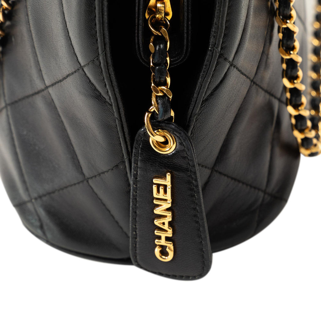 Chanel Matelasse Lambskin Leather Shoulder Bag (SHG-pt26br)