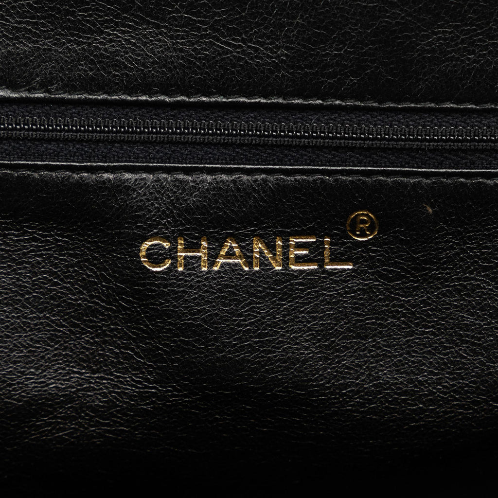 Chanel Matelasse Lambskin Leather Shoulder Bag (SHG-pt26br)