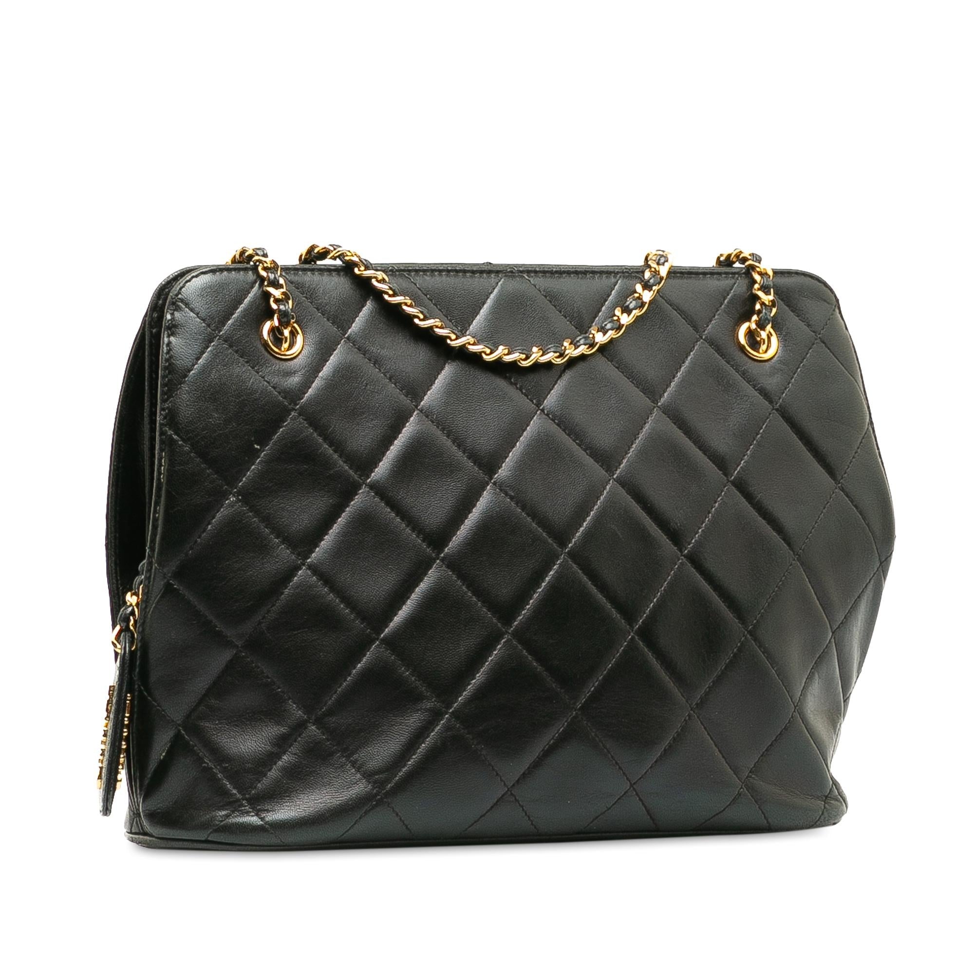 Chanel Matelasse Lambskin Leather Shoulder Bag (SHG-pt26br)