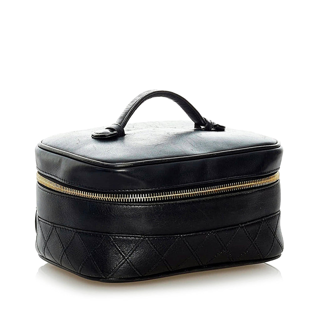 Chanel Matelasse Lambskin Leather Vanity Bag (SHG-32648)