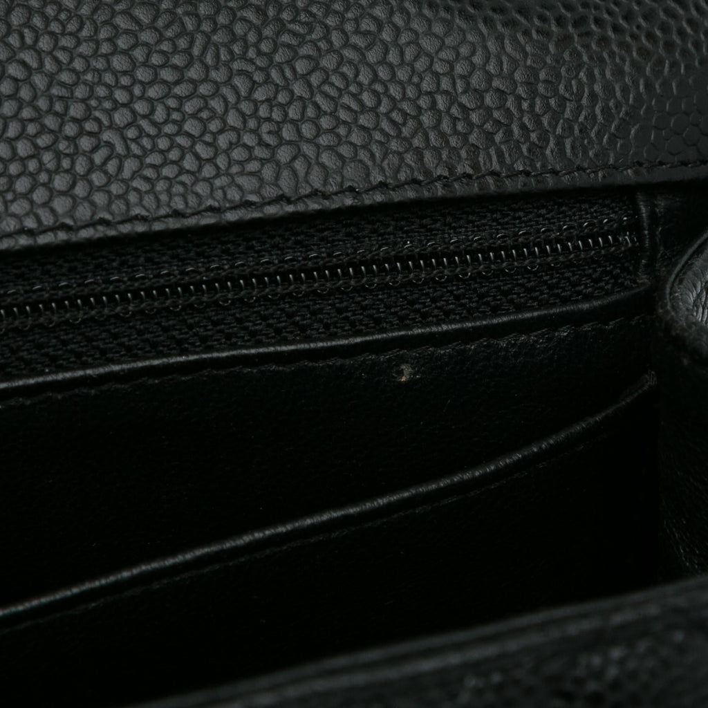 Chanel Maxi Classic Caviar Single Flap Bag (SHG-MTMiOb)