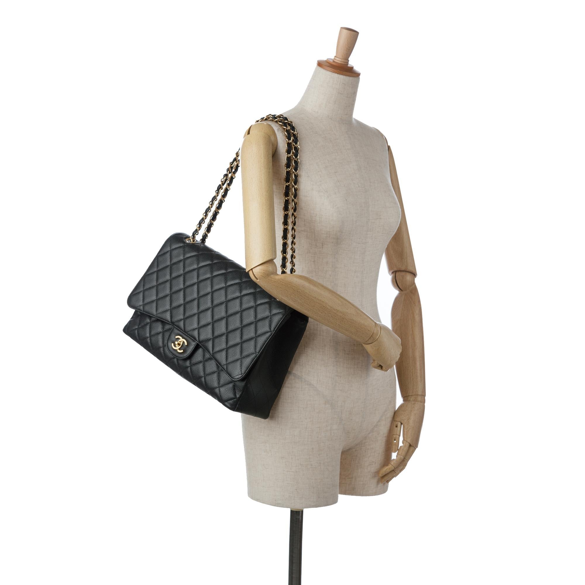 Chanel Maxi Classic Caviar Single Flap Bag (SHG-MTMiOb)