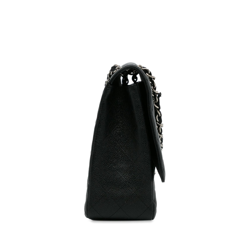 Chanel Maxi Classic Caviar Single Flap (SHG-QSdaKq)