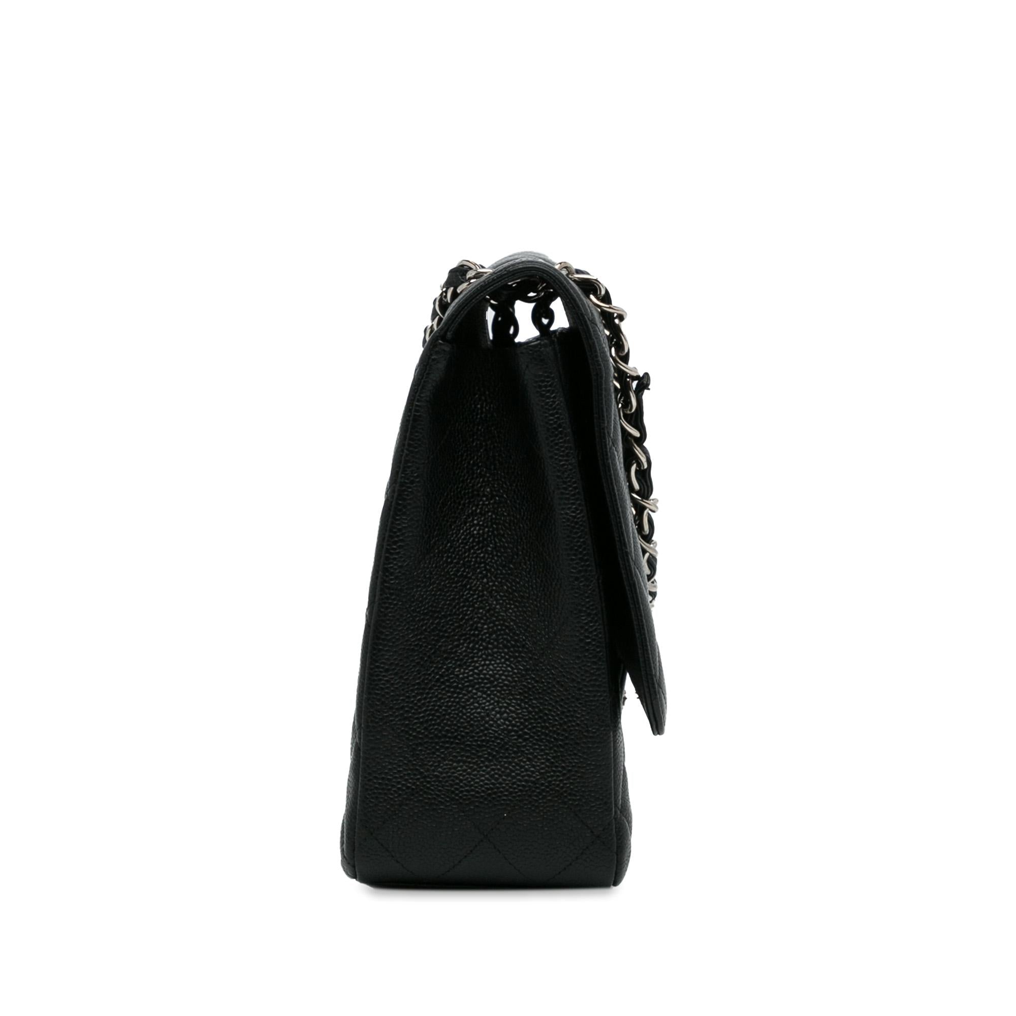 Chanel Maxi Classic Caviar Single Flap (SHG-QSdaKq)