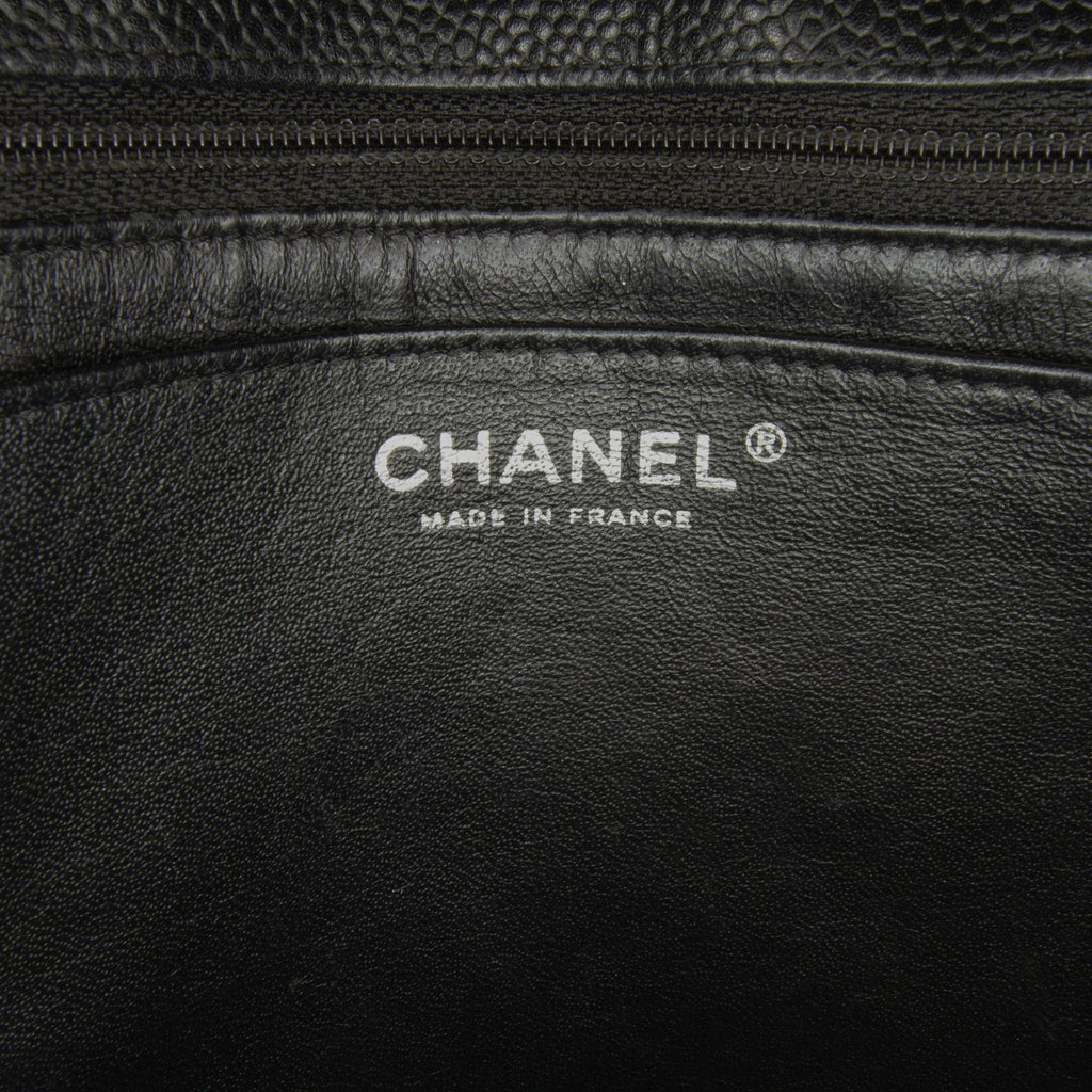 Chanel Maxi Classic Caviar Single Flap (SHG-QSdaKq)