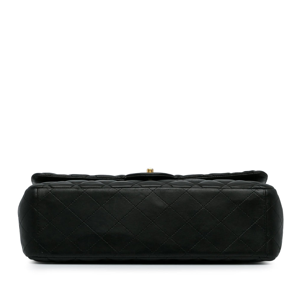 Chanel Maxi Classic Lambskin Double Flap (SHG-eE9hXY)