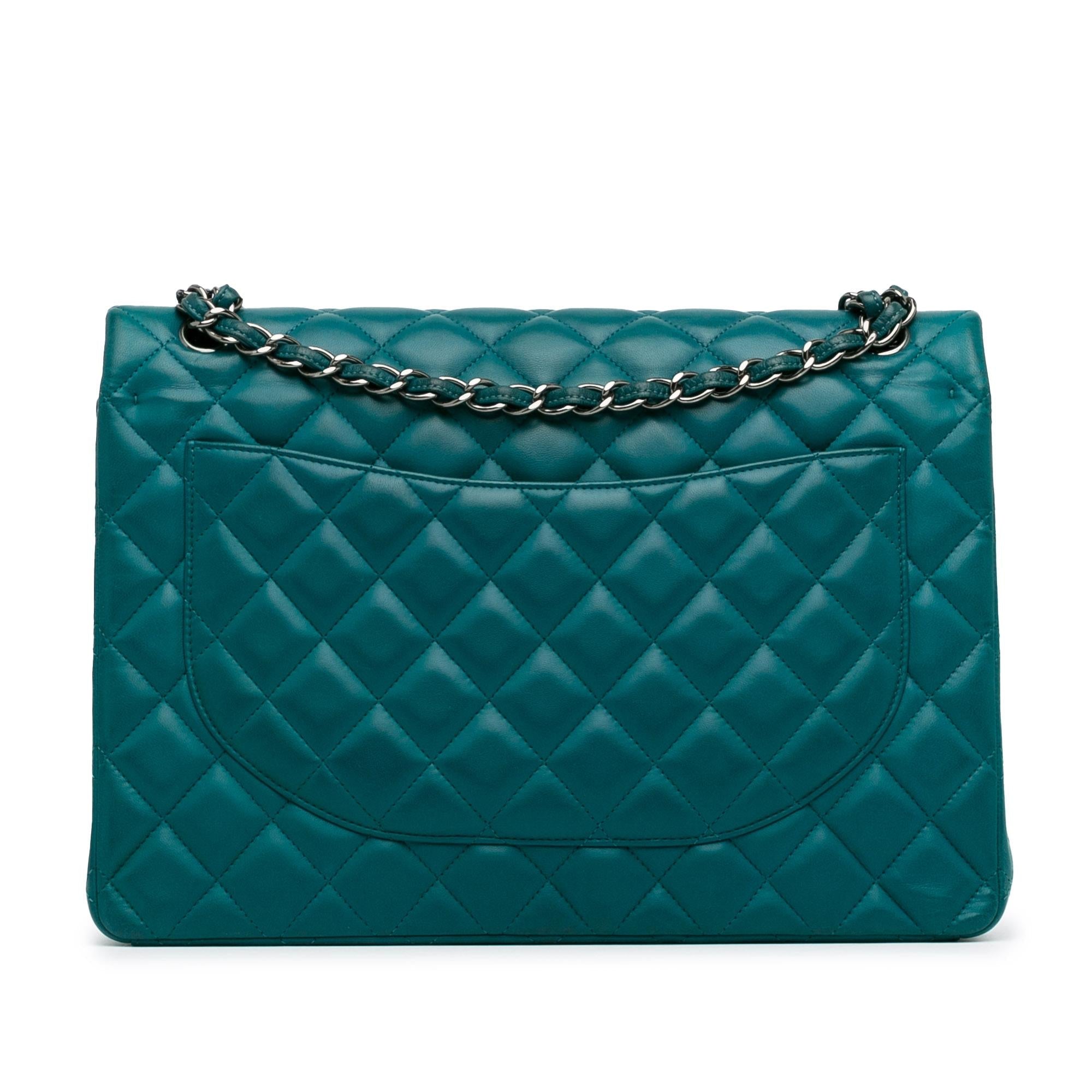 Chanel Maxi Classic Lambskin Double Flap (SHG-6Txhsf)