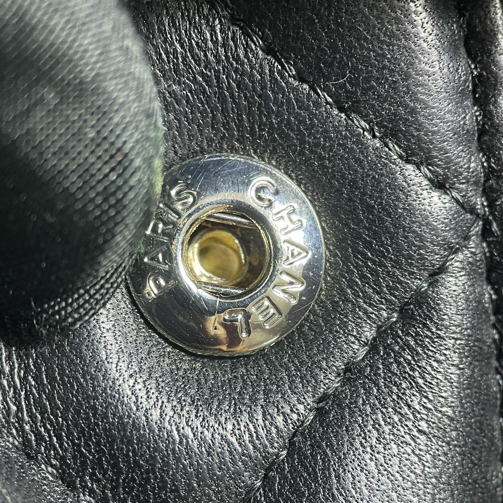 Chanel Maxi Classic Lambskin Double Flap (SHG-5E7enw)