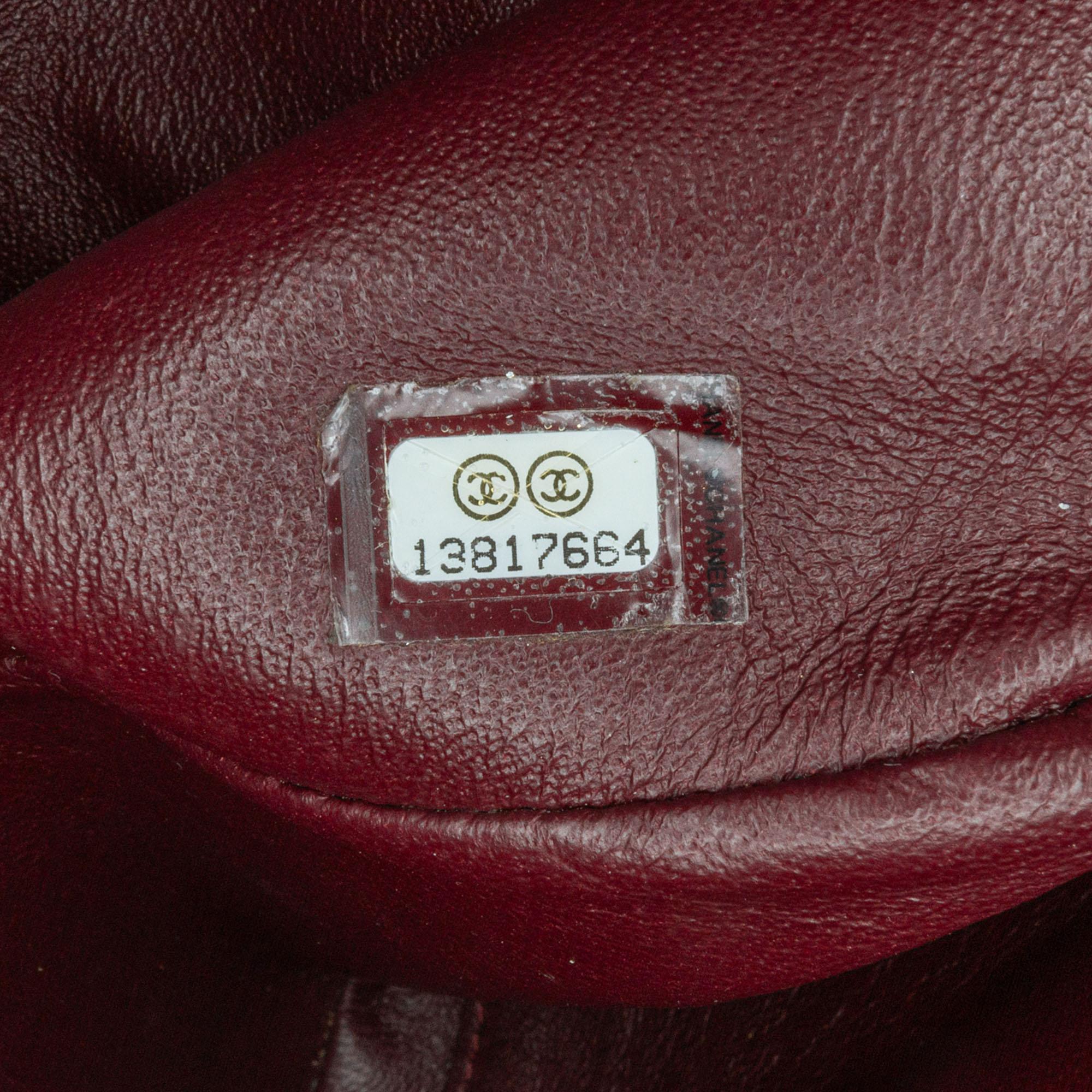 Chanel Maxi Classic Lambskin Single Flap (SHG-C8eJpN)